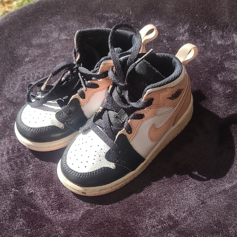 Jordan 1s Hightop Black And Peach Shoes Size 8c